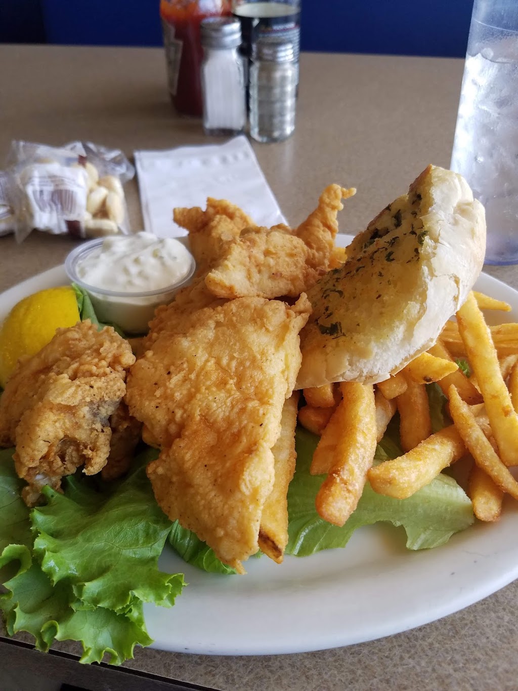 Gracies Sea Hag | night club | 58 US-101, Depoe Bay, OR 97341, USA | 5417652734 OR +1 541-765-2734