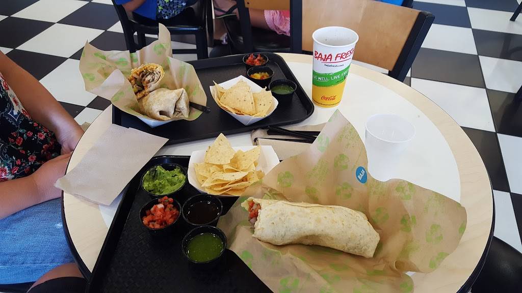 Baja Fresh Mexican Grill | restaurant | 27620 Marguerite Pkwy c, Mission Viejo, CA 92692, USA | 9493479033 OR +1 949-347-9033