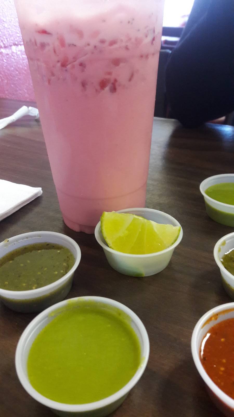 Tacos El Primo | restaurant | 19059 W Valley Blvd, Bloomington, CA 92316, USA | 9098774828 OR +1 909-877-4828