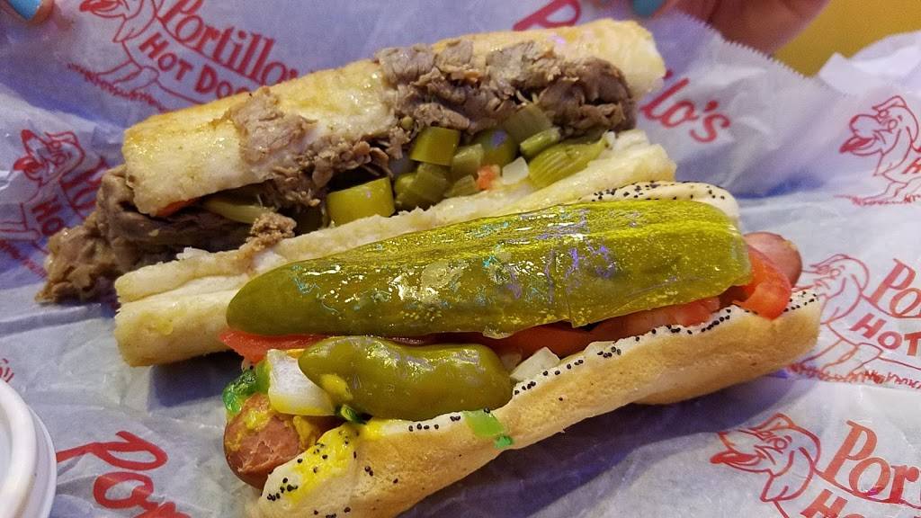 Portillos Hot Dogs | meal takeaway | 1900 Golf Rd, Rolling Meadows, IL 60008, USA | 8472280777 OR +1 847-228-0777