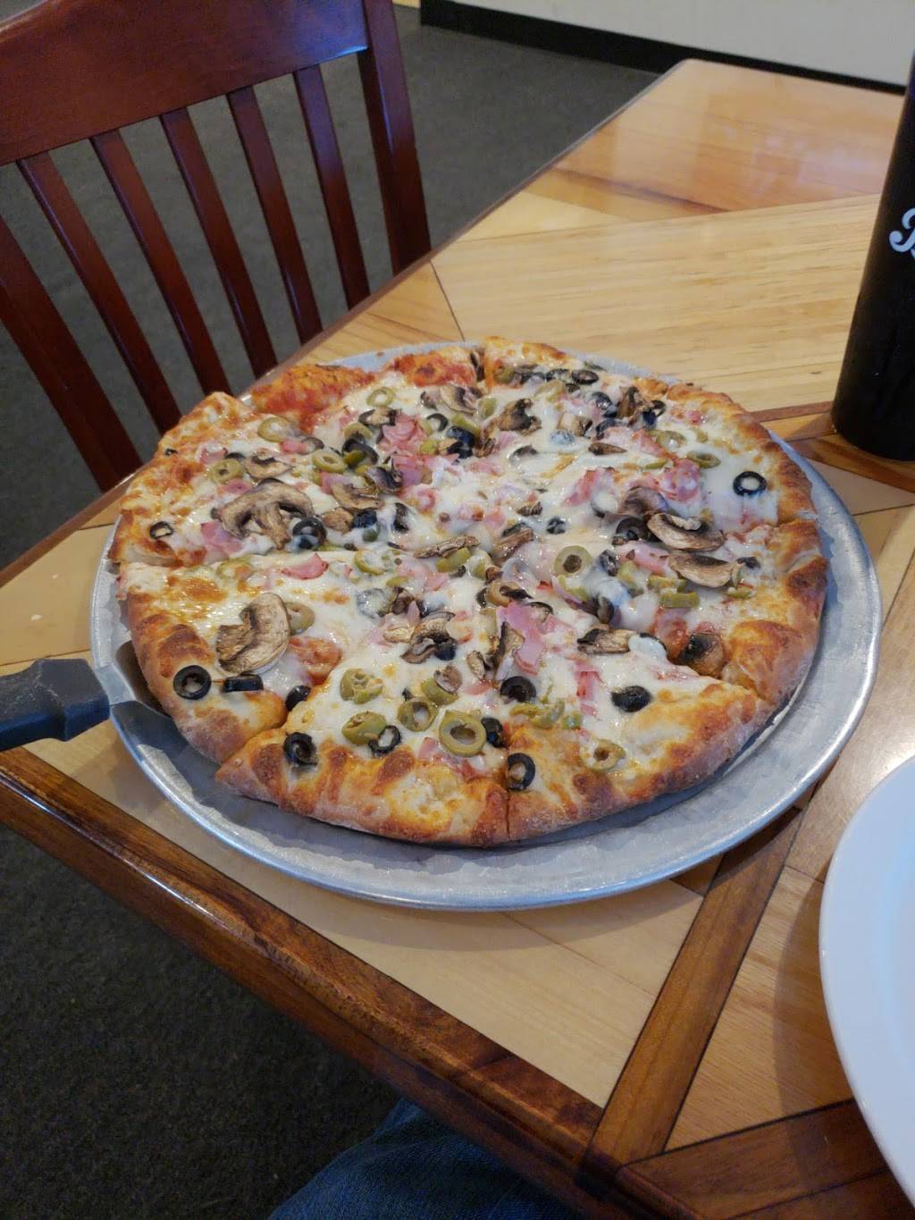 Bambinos | restaurant | 2701 Fort Campbell Blvd, Hopkinsville, KY 42240, USA | 2706321315 OR +1 270-632-1315