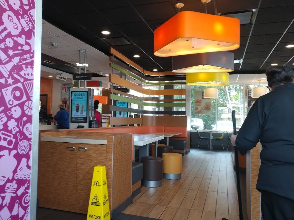 McDonalds | cafe | 12290 S Cleveland Ave, Fort Myers, FL 33907, USA | 2399365494 OR +1 239-936-5494