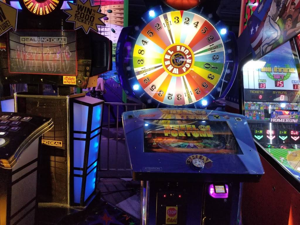 Fun Land of Fredericksburg | restaurant | 1351 Central Park Blvd, Fredericksburg, VA 22401, USA | 5407856700 OR +1 540-785-6700