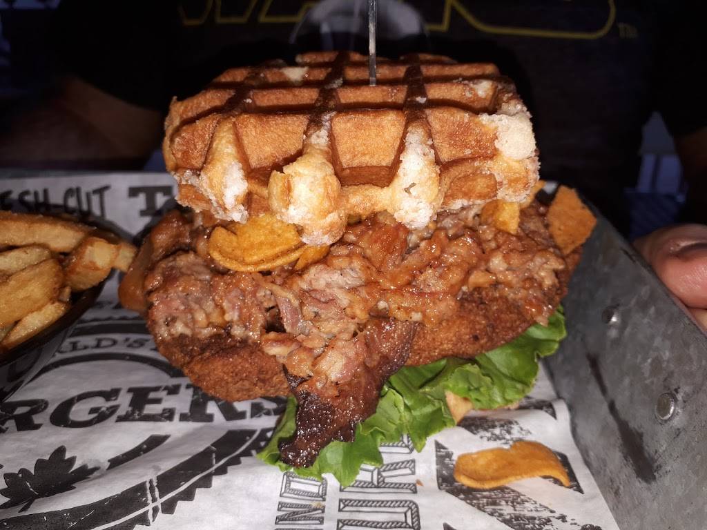 The Works Gourmet Burger Bistro | restaurant | 64 Stonehaven Dr, Kanata, ON K2M 2Y2, Canada | 6132710406 OR +1 613-271-0406