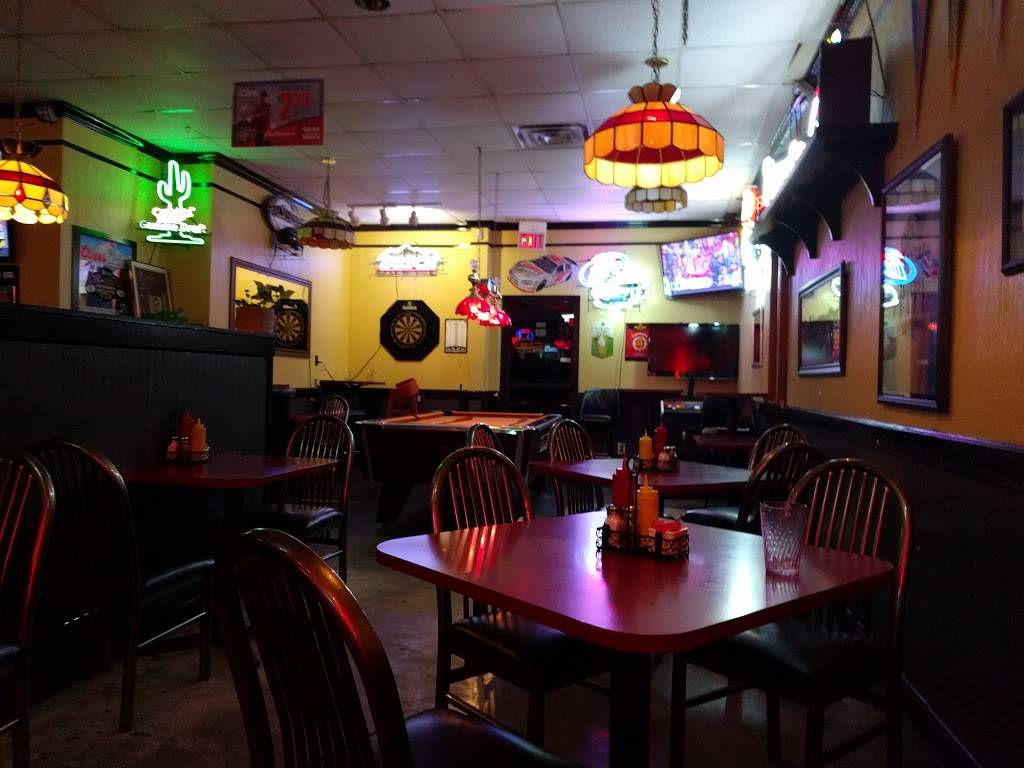 Boulevard Bar & Grill | restaurant | 3616 Far West Blvd # 116, Austin, TX 78731, USA | 5123453103 OR +1 512-345-3103