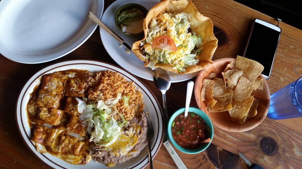 Castillos | restaurant | 4995 5th St, Mariposa, CA 95338, USA | 2097424413 OR +1 209-742-4413