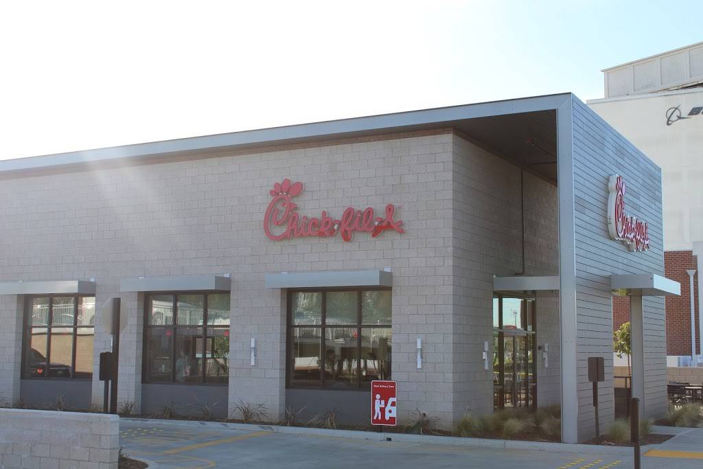 Chick-fil-A | restaurant | 740 N Pacific Coast Hwy, El Segundo, CA 90245, USA | 3106473181 OR +1 310-647-3181