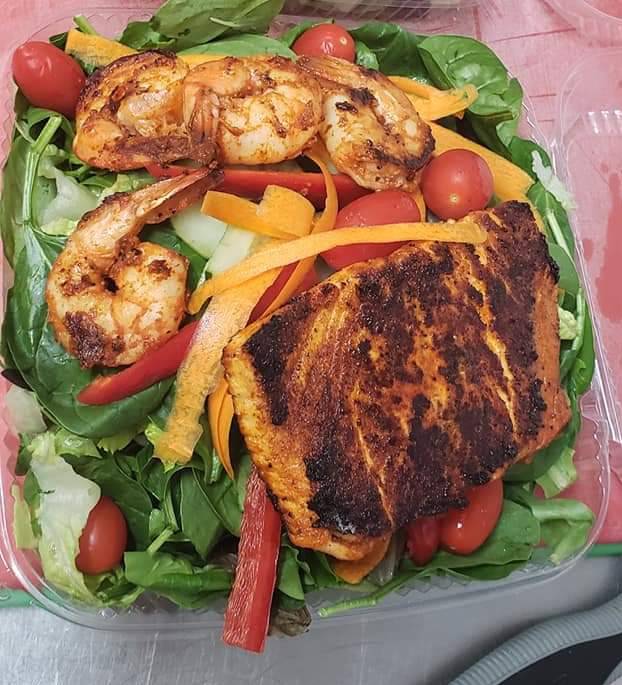 Garcias Carry Out Fish Chicken and More | restaurant | 6112 Marlboro Pike, District Heights, MD 20747, USA | 3017366112 OR +1 301-736-6112