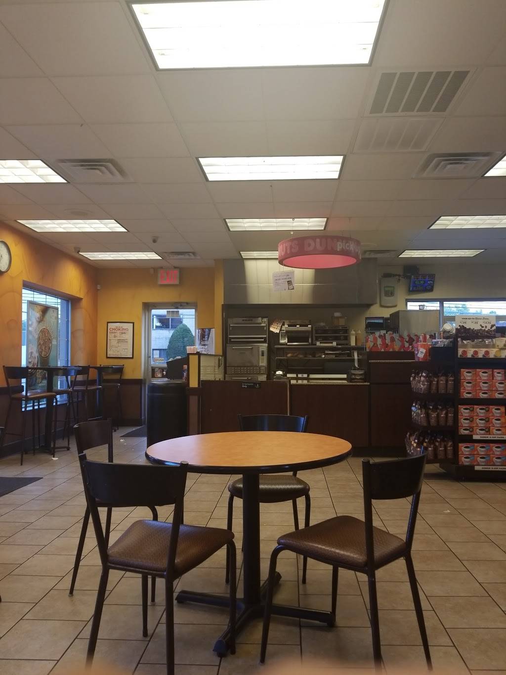Dunkin Donuts | cafe | 705 Old Country Rd, Westbury, NY 11590, USA | 5162809041 OR +1 516-280-9041