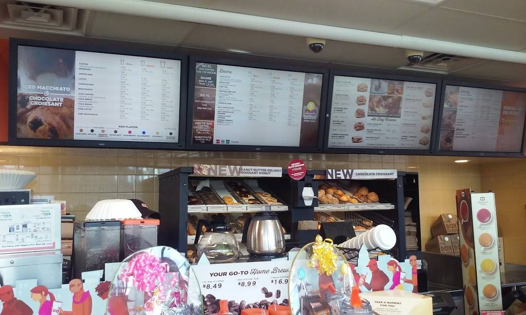 Dunkin | bakery | 162-180 Bridge St, Weymouth, MA 02191, USA | 7813353860 OR +1 781-335-3860