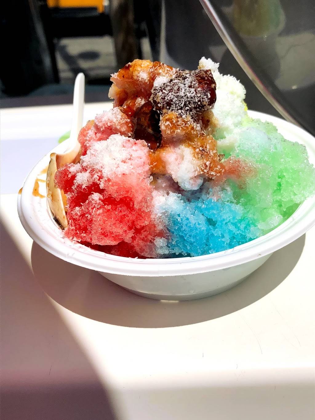Silvias Snow Cones (SNOWIE) | restaurant | 5001 Columbia Pike, Arlington, VA 22204, USA | 7035976444 OR +1 703-597-6444