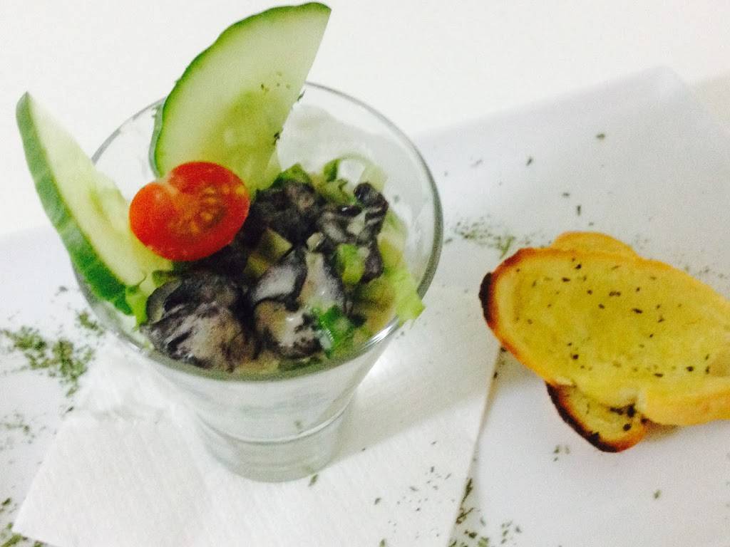 Resto Bistro Le Parissi | restaurant | 44 Rue Principale, Chénéville, QC J0V 1E0, Canada | 8194281200 OR +1 819-428-1200