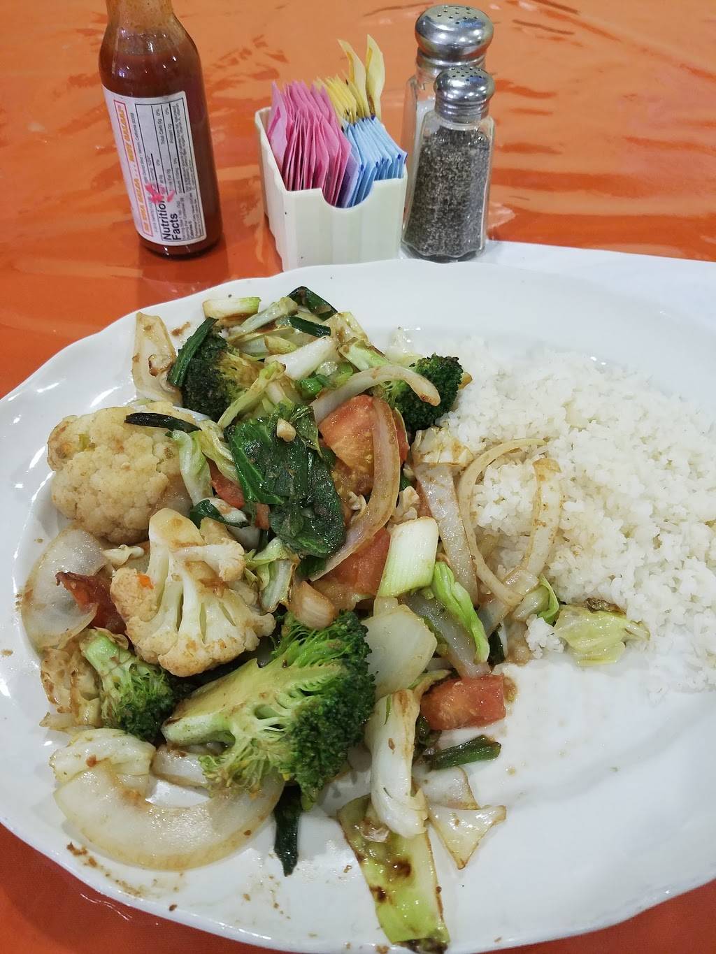 Mi Tierra Restaurant | restaurant | 5949 Whittier Blvd, Los Angeles, CA 90022, USA | 3237269152 OR +1 323-726-9152