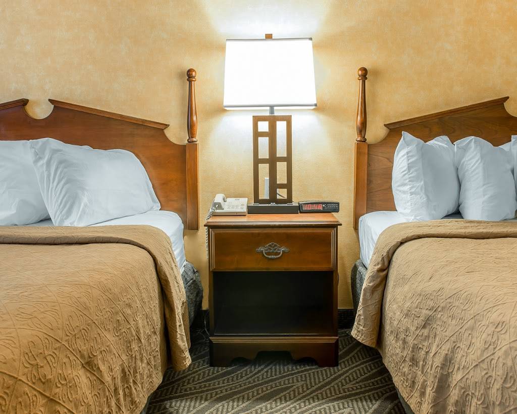 Quality Inn | restaurant | 137 West St, Gaylord, MI 49735, USA | 9897327541 OR +1 989-732-7541