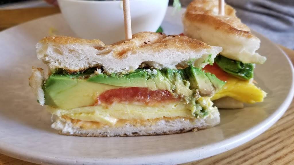 Summer House Santa Monica | restaurant | 1954 N Halsted St, Chicago, IL 60614, USA | 7736344100 OR +1 773-634-4100