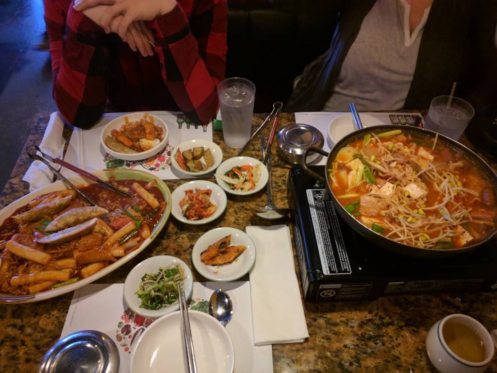 Garlic & Ginger | restaurant | 5847 SW 75th St #109, Gainesville, FL 32608, USA | 3523715911 OR +1 352-371-5911