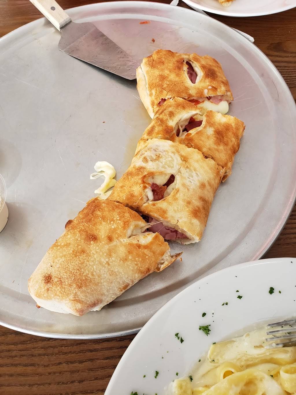 Luisa Italy Restaurant & Pizza | restaurant | 2845 Sugar Hill Rd, Marion, NC 28752, USA | 8285592127 OR +1 828-559-2127