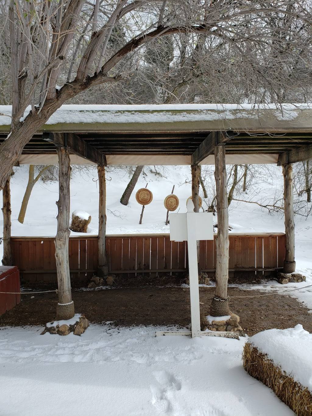 Hawks Head Living History | restaurant | 12261 Oak Glen Rd, Yucaipa, CA 92399, USA | 9097901452 OR +1 909-790-1452