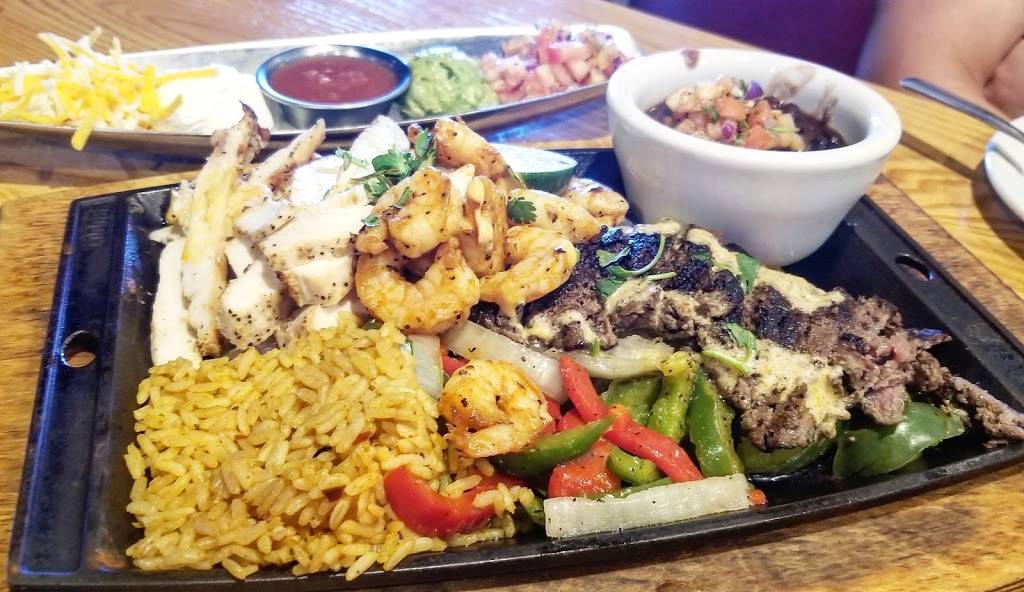 Chilis Grill & Bar | restaurant | 590 Farrington Hwy, Kapolei, HI 96707, USA | 8086938722 OR +1 808-693-8722