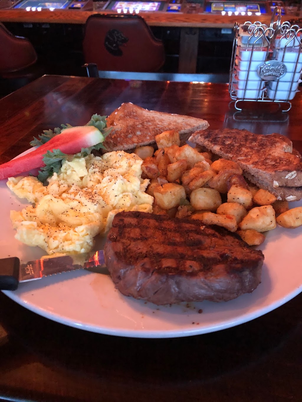 Draft House | restaurant | 4543 N Rancho Dr, Las Vegas, NV 89130, USA | 7026451404 OR +1 702-645-1404