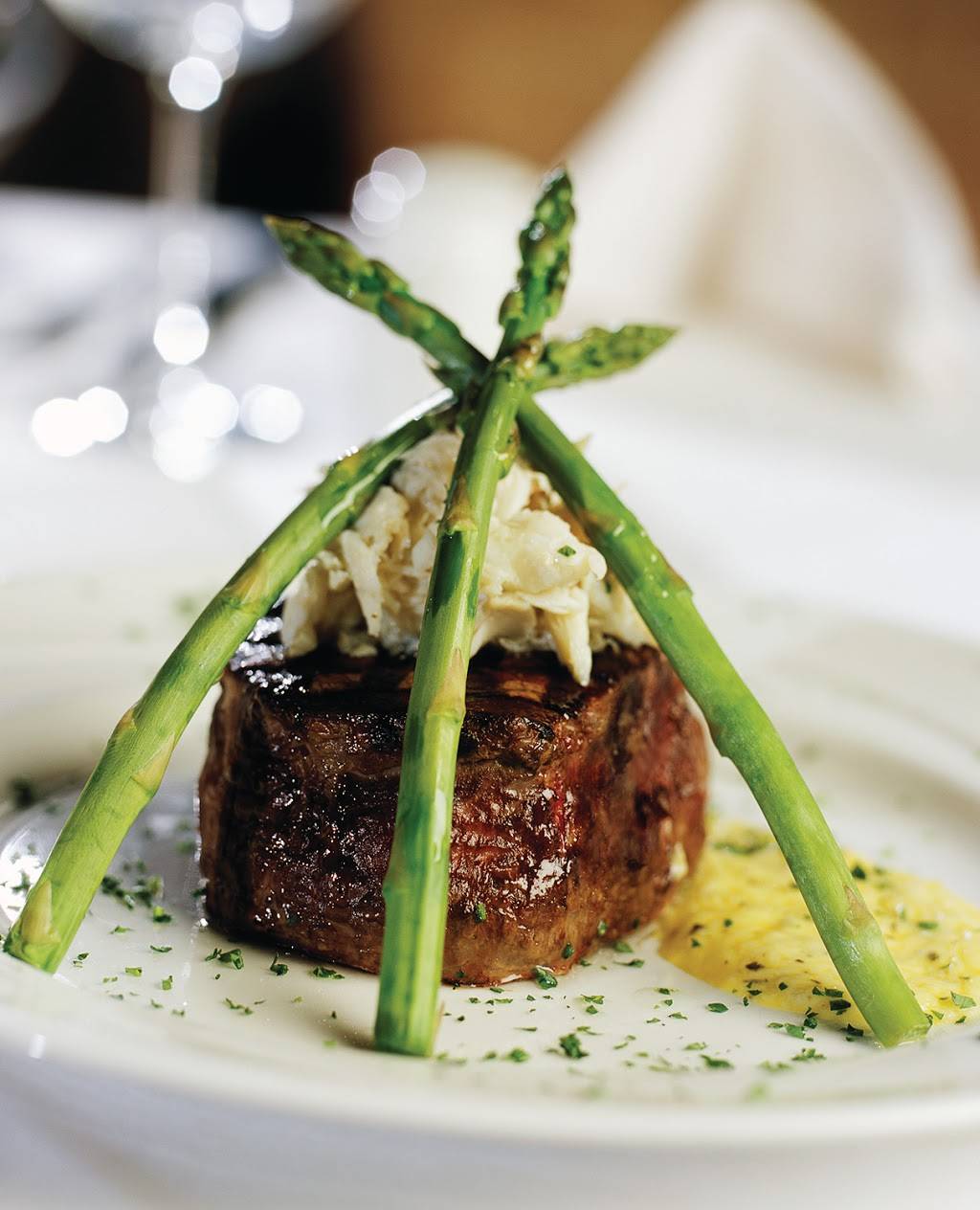 Eddie Merlots Prime Aged Beef & Seafood | night club | 37000 Woodward Ave, Bloomfield Hills, MI 48304, USA | 2487124095 OR +1 248-712-4095