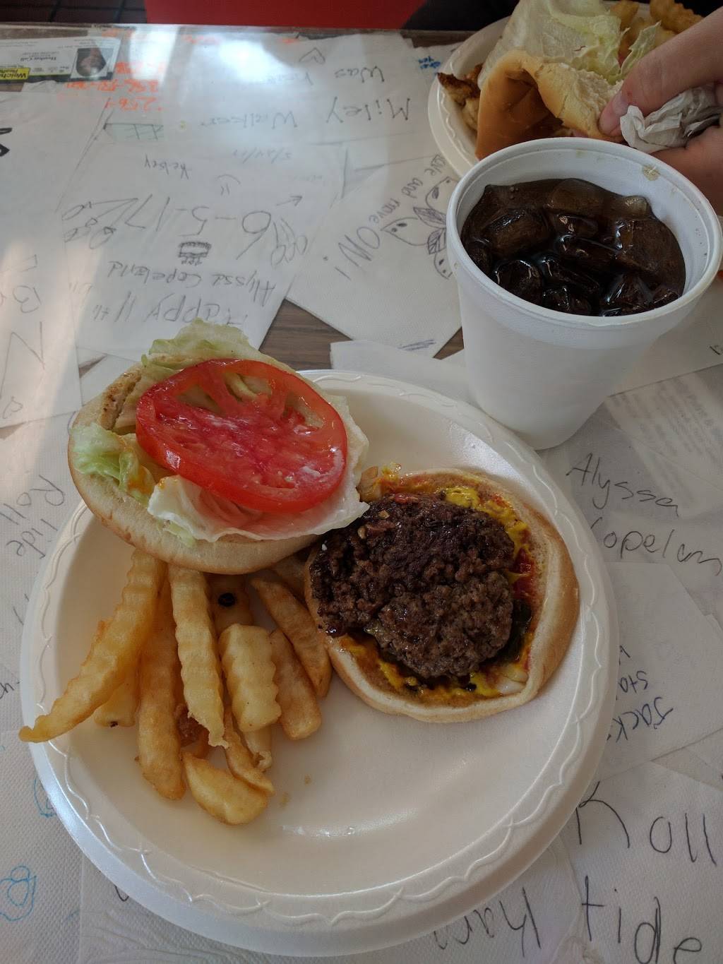 Dots Dairy Den | restaurant | 5371 Main Dr, New Hope, AL 35760, USA | 2567239996 OR +1 256-723-9996