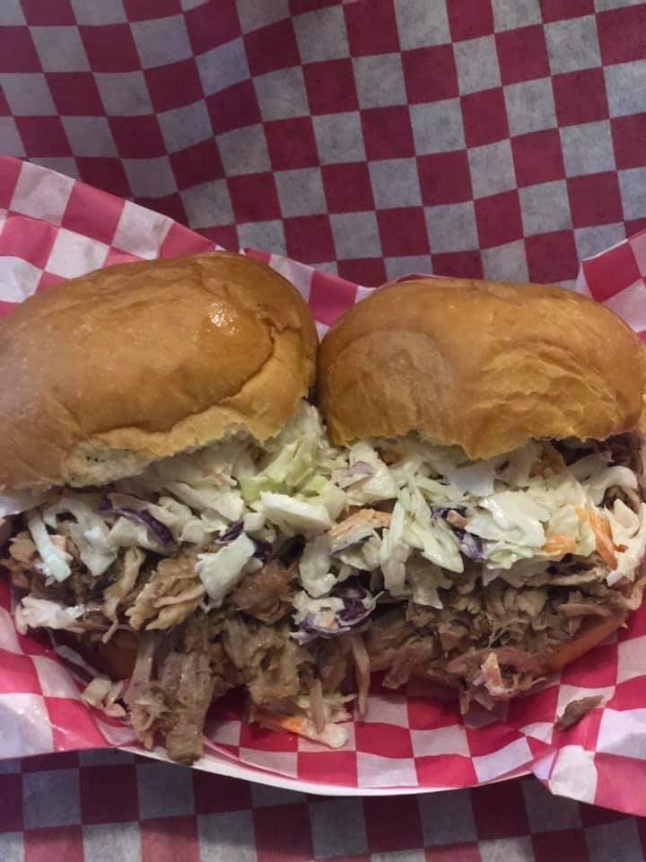 Smoke Somthin BBQ & Catering | restaurant | 2016 Elmwood St SW, Supply, NC 28462, USA | 9107135147 OR +1 910-713-5147