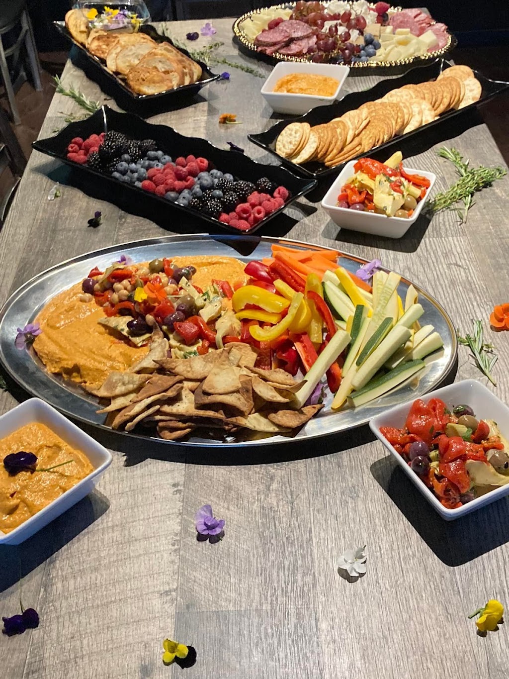 Albany Stadium Restaurant & Bar | restaurant | 51 S Pearl St, Albany, NY 12207, USA | 5188134003 OR +1 518-813-4003