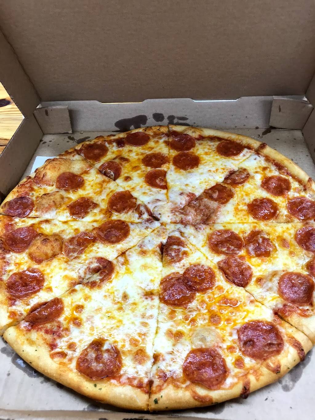 GiGis PIZZA | restaurant | 211 South Ocean Boulevard, Myrtle Beach, SC 29577, USA | 8434484828 OR +1 843-448-4828