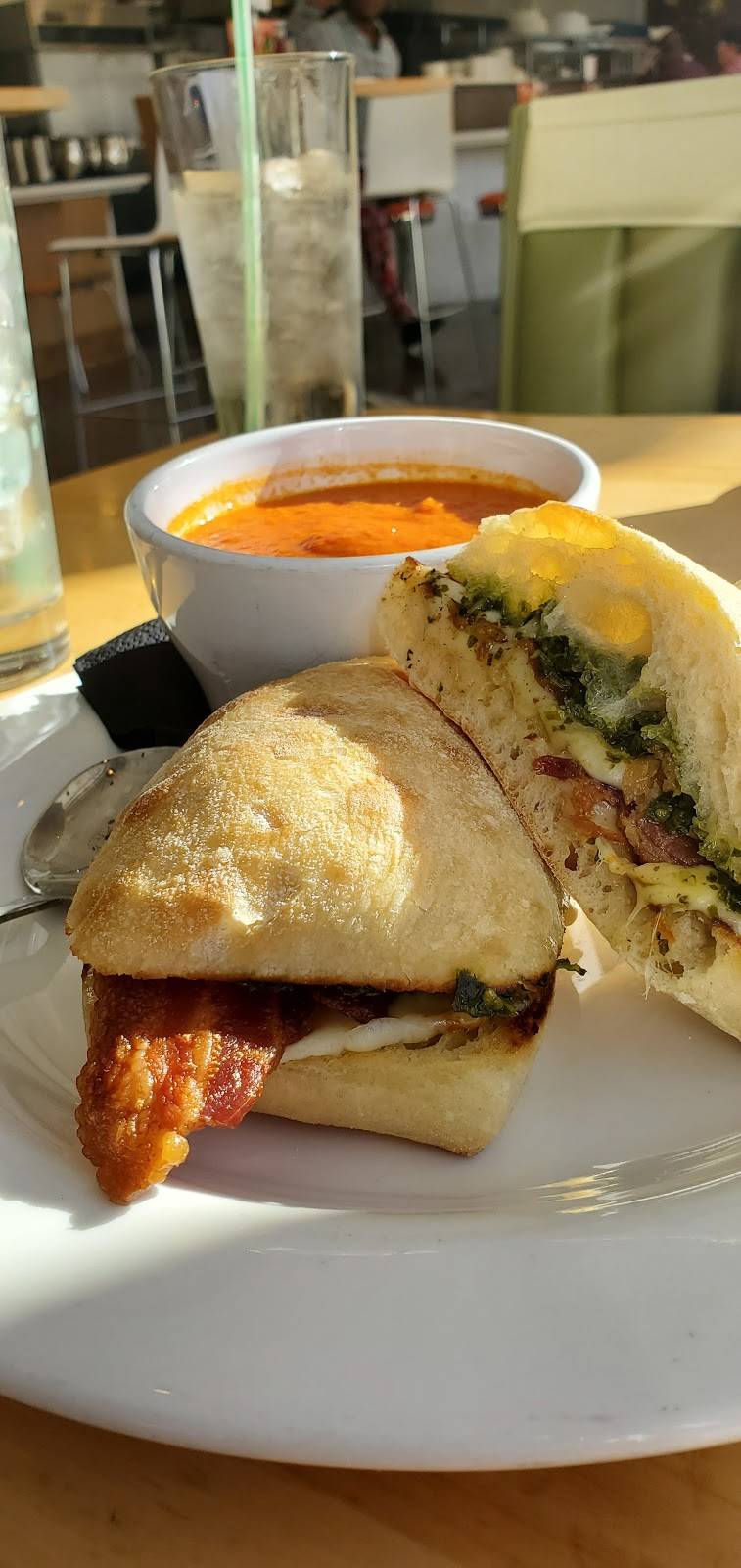 3rd & Court Diner | restaurant | 24 N B B KING BLVD, Memphis, TN 38103, USA | 9019300793 OR +1 901-930-0793