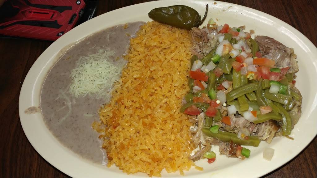 Birrieria Aguinaga | restaurant | 808 W Ennis Ave, Ennis, TX 75119, USA | 9728764232 OR +1 972-876-4232