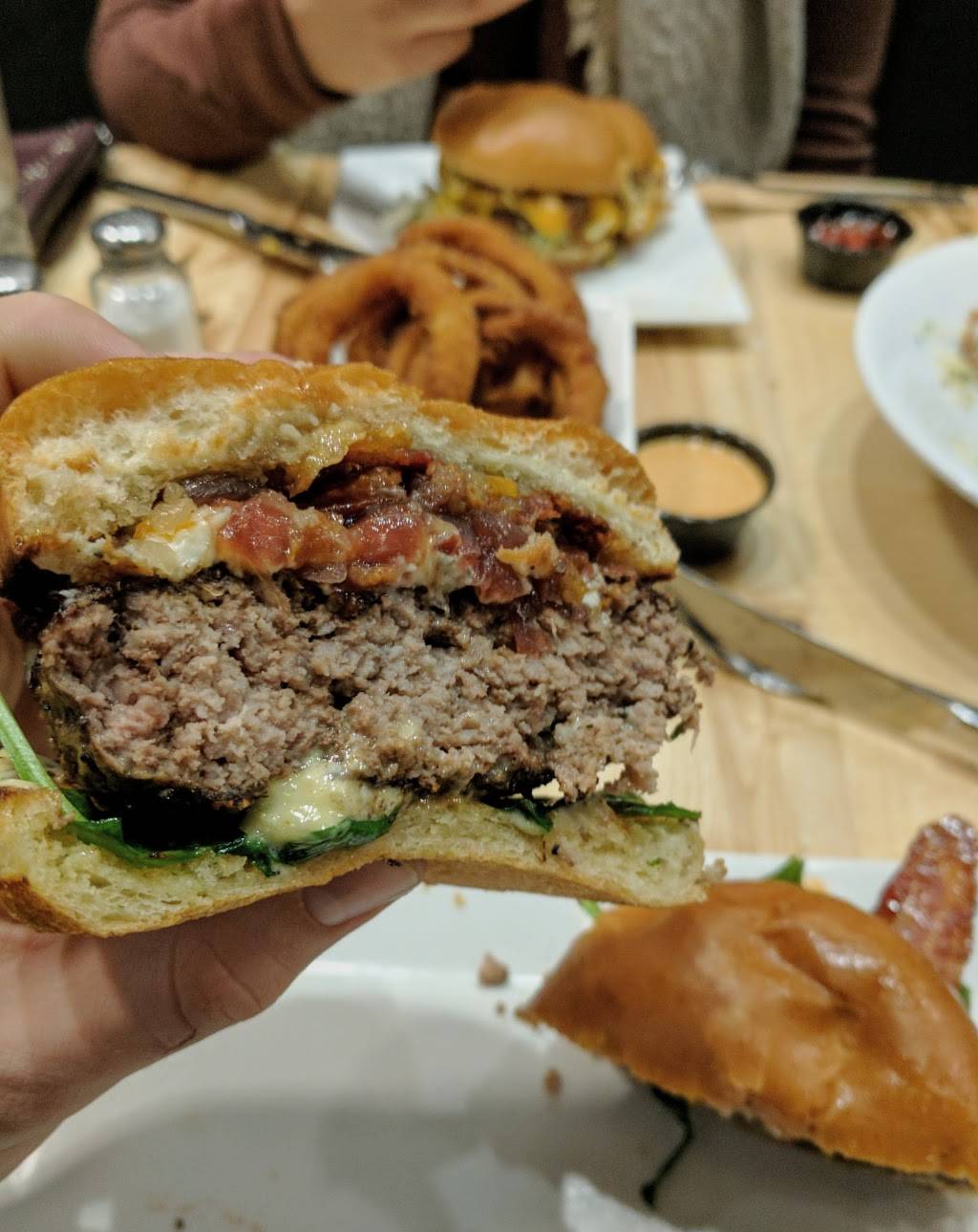 Bootleggers | restaurant | 50 13th St, Lynchburg, VA 24504, USA | 4343334273 OR +1 434-333-4273