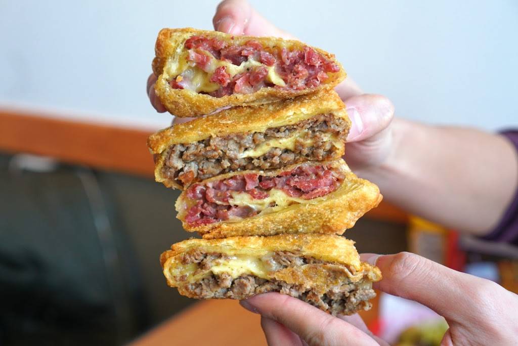 Leftys Cheesesteak | restaurant | 1335 Eight Mile Rd, Detroit, MI 48203, USA | 3137070978 OR +1 313-707-0978