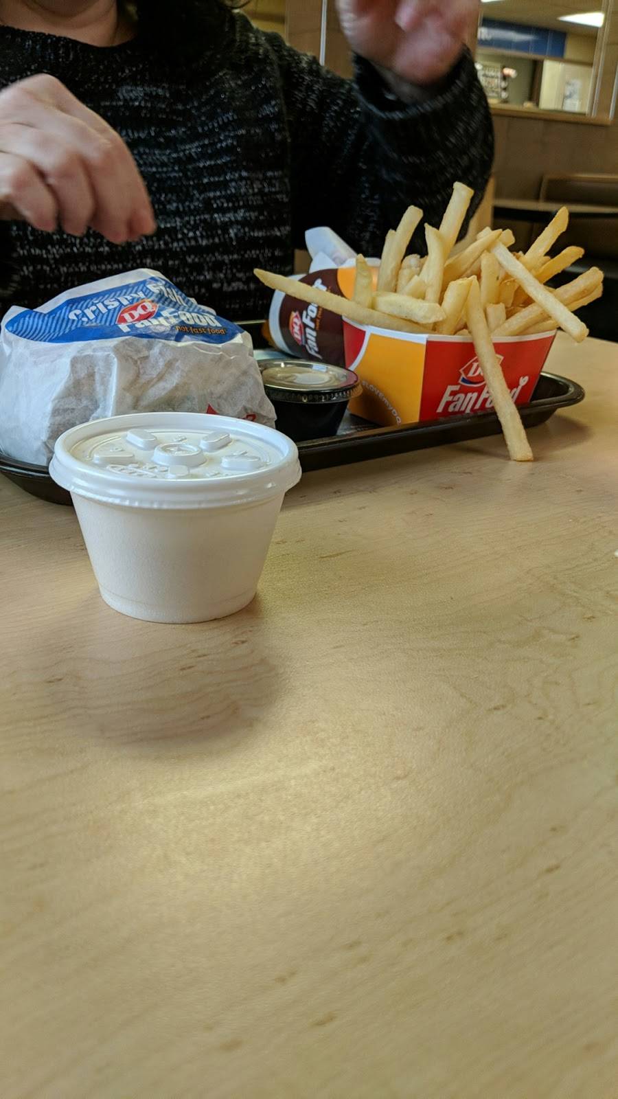 Dairy Queen Grill & Chill | restaurant | 1404 N Main St, Huntingburg, IN 47542, USA | 8126835083 OR +1 812-683-5083