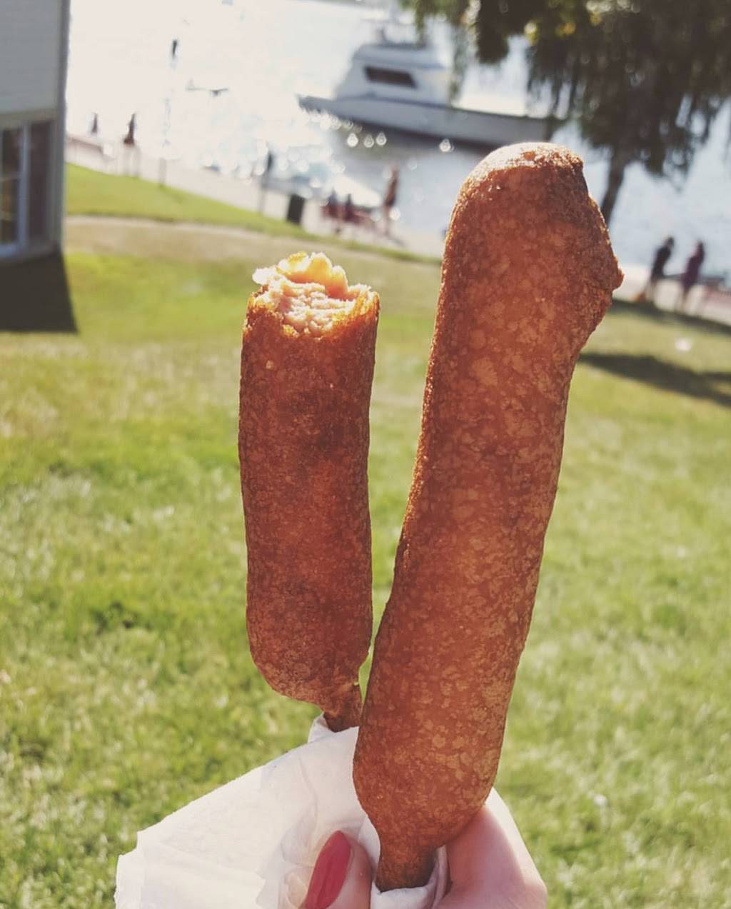 Pronto Pup | meal takeaway | 313 S Harbor Dr, Grand Haven, MI 49417, USA | 6165023583 OR +1 616-502-3583