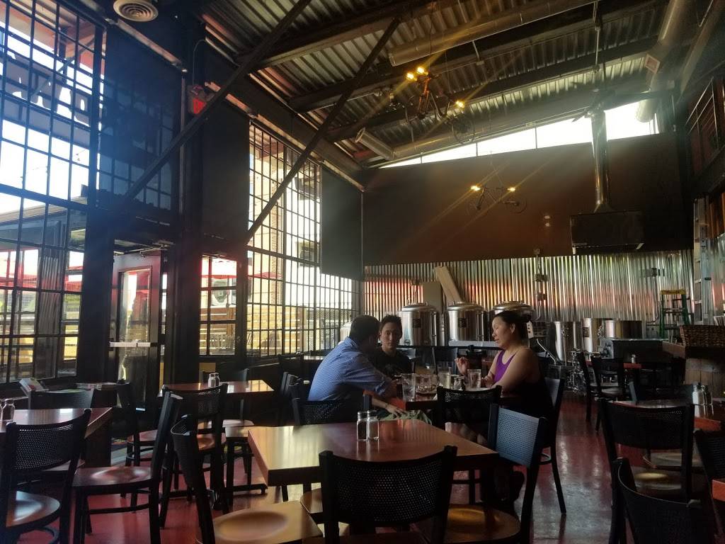 Wild Wolf Brewing Company | restaurant | 313 2nd St SE, Charlottesville, VA 22902, USA | 4342845220 OR +1 434-284-5220