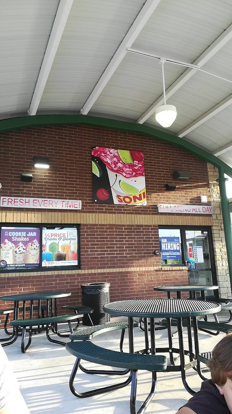 Sonic Drive-In | restaurant | 11665 Frisco St, Frisco, TX 75033, USA | 4693626595 OR +1 469-362-6595