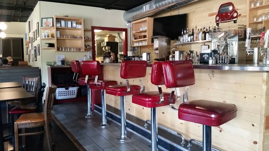 Billys High Hat Diner | restaurant | 630 Iowa Ave, Iowa City, IA 52240, USA | 3195192522 OR +1 319-519-2522