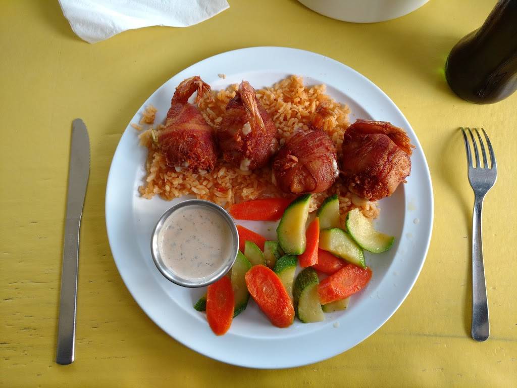 Restaurant Las Brisas | restaurant | Anzuelo 14, 22710 Puerto Nuevo, B.C., Mexico | 016616141318 OR +52 661 614 1318