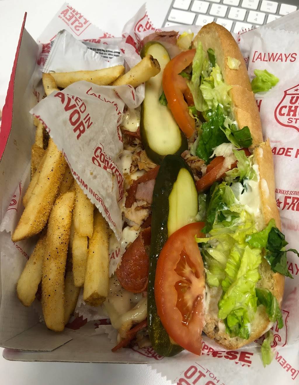 Charleys | restaurant | 500 Baybrook Mall, Friendswood, TX 77546, USA | 2819847376 OR +1 281-984-7376