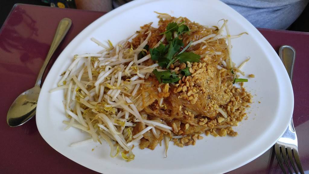 Star Anise Thai Cuisine | restaurant | 8935 Towne Centre Dr #115, San Diego, CA 92122, USA | 8585351668 OR +1 858-535-1668