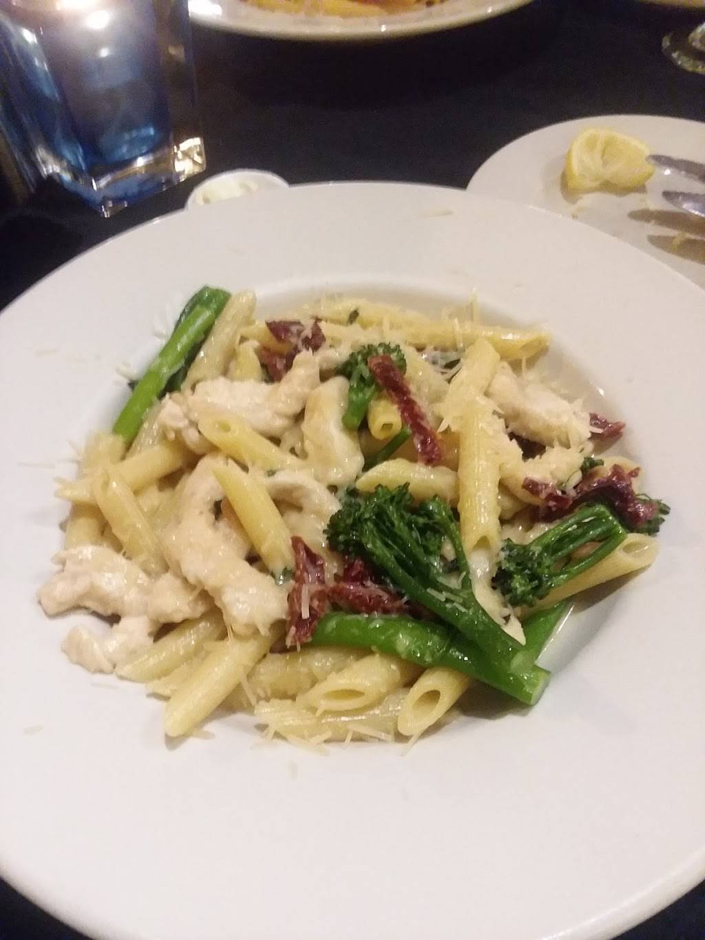 The Chef and the Frog | night club | 607 S Madison St, Whiteville, NC 28472, USA | 9106405550 OR +1 910-640-5550