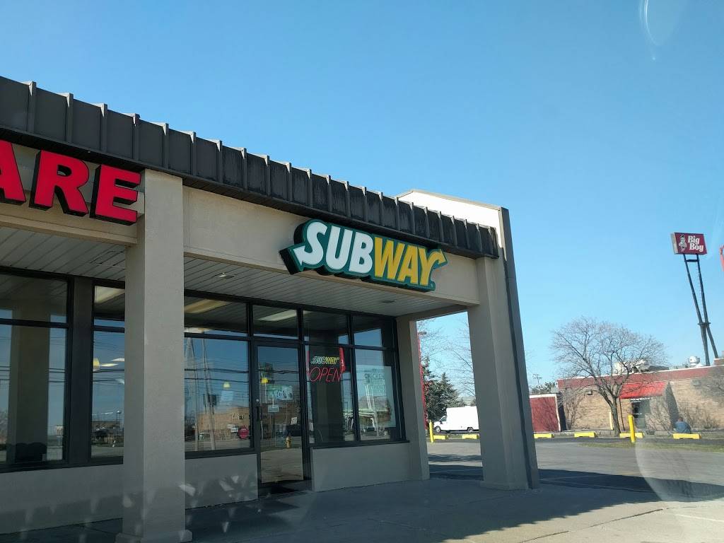 Subway | restaurant | Shoppes at RiverPlace, 26567 N Dixie Hwy Suite 173, Perrysburg, OH 43551, USA | 4198733200 OR +1 419-873-3200