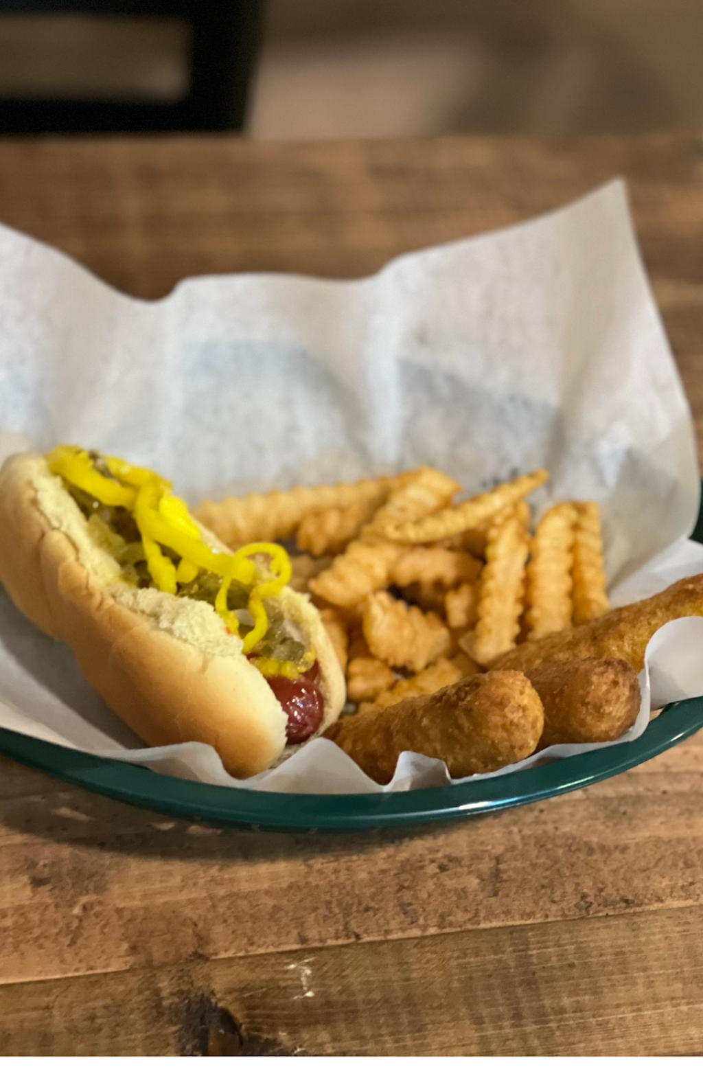 Bullys Dog and Cones | restaurant | 70 N Plains Rd Suite E, The Plains, OH 45780, USA | 7406770245 OR +1 740-677-0245