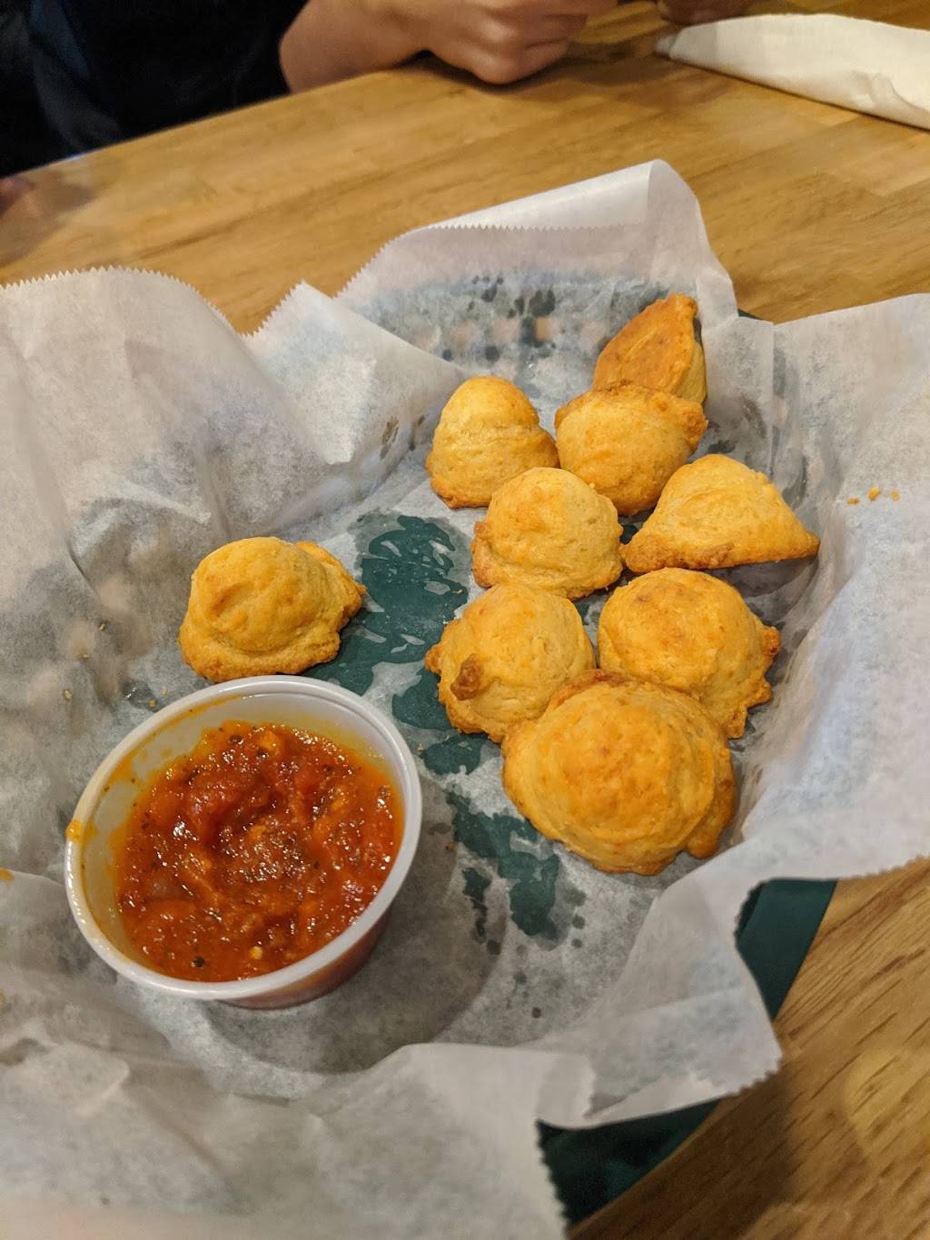 Meltons App & Tap | restaurant | 2500 N Decatur Rd, Decatur, GA 30033, USA | 4046349112 OR +1 404-634-9112