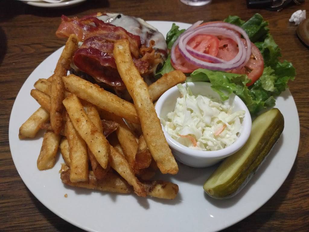 Sotelos Pizza & Restaurant | restaurant | 565 Salmon Brook St, Granby, CT 06035, USA | 8604133466 OR +1 860-413-3466