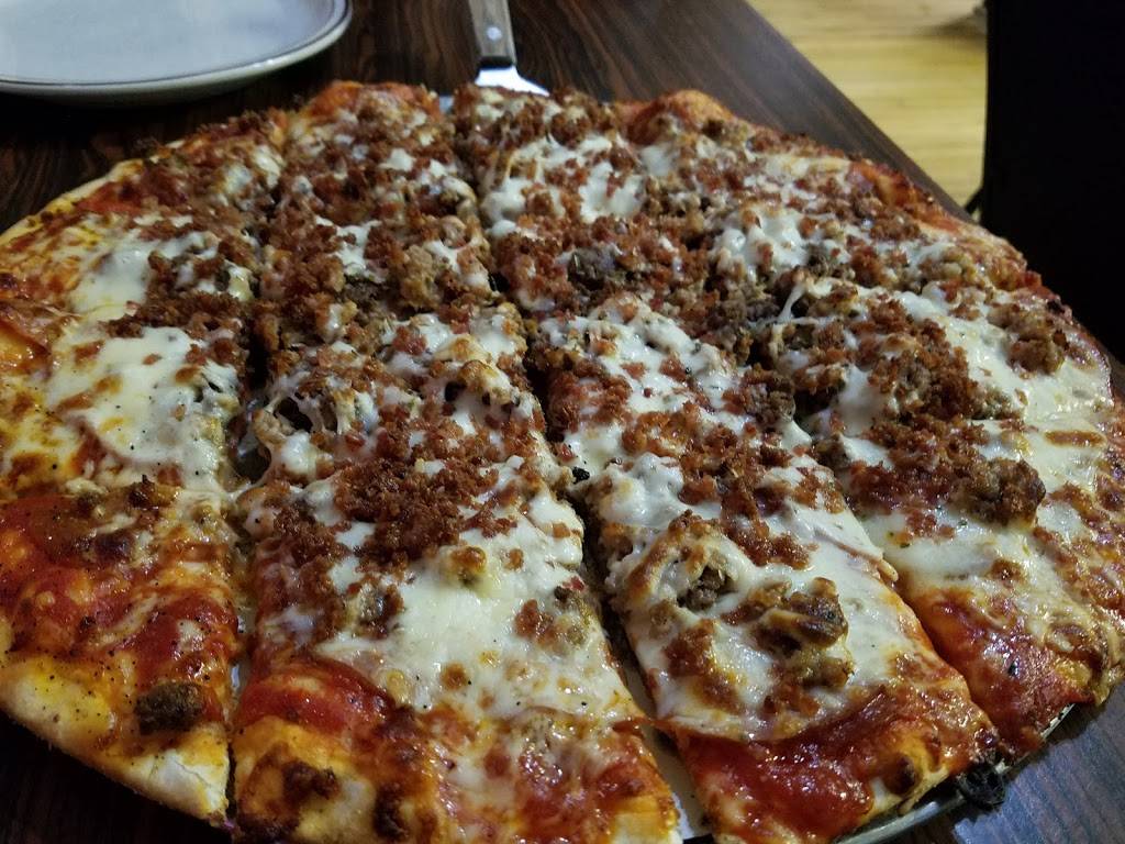 Slice of Chicago | restaurant | 2353, 507 W Wisconsin St, Sparta, WI 54656, USA | 6082692181 OR +1 608-269-2181