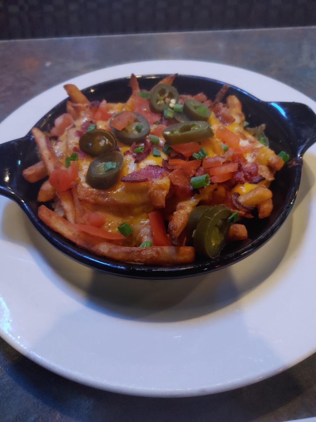 Bostons Restaurant & Sports Bar | restaurant | 14004 E Indiana Ave, Spokane, WA 99216, USA | 5099274284 OR +1 509-927-4284