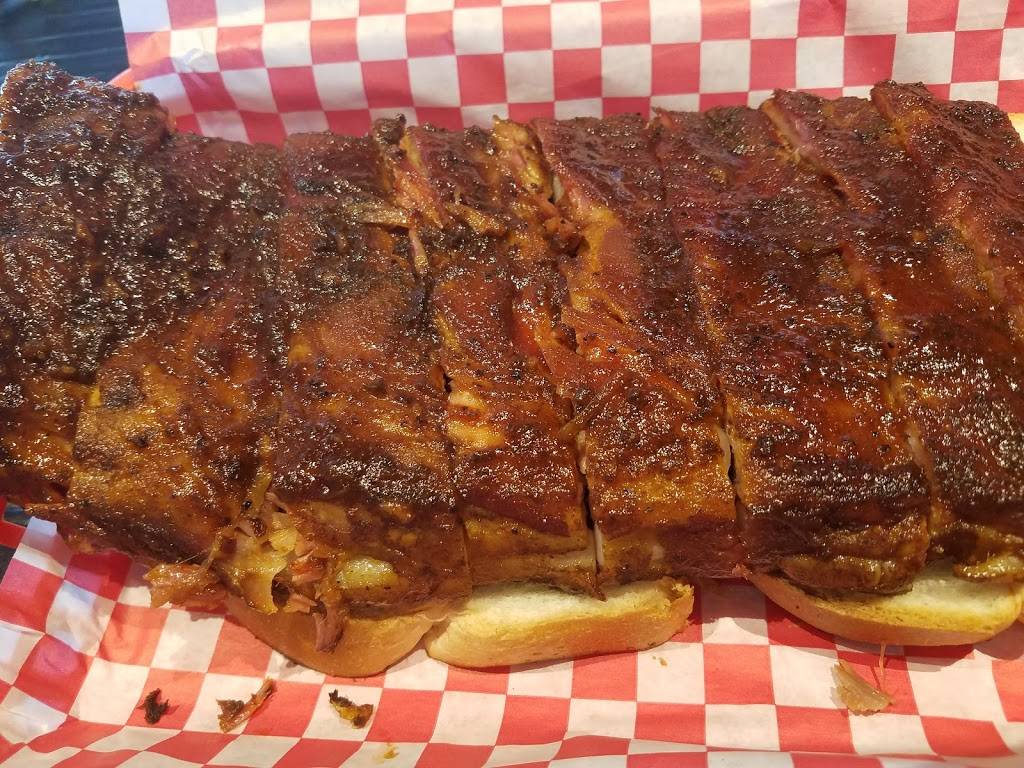 Fireside BBQ & Bar | restaurant | 10400 Mastin St, Overland Park, KS 66212, USA | 9137669499 OR +1 913-766-9499