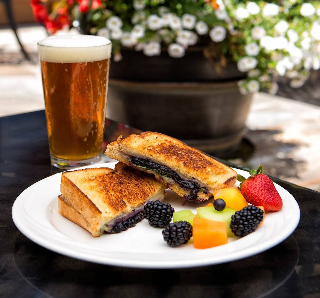 Timberlakes Restaurant & Headwaters Pub at Chetola Resort | restaurant | 185 Chetola Lake Dr, Blowing Rock, NC 28605, USA | 8282955505 OR +1 828-295-5505